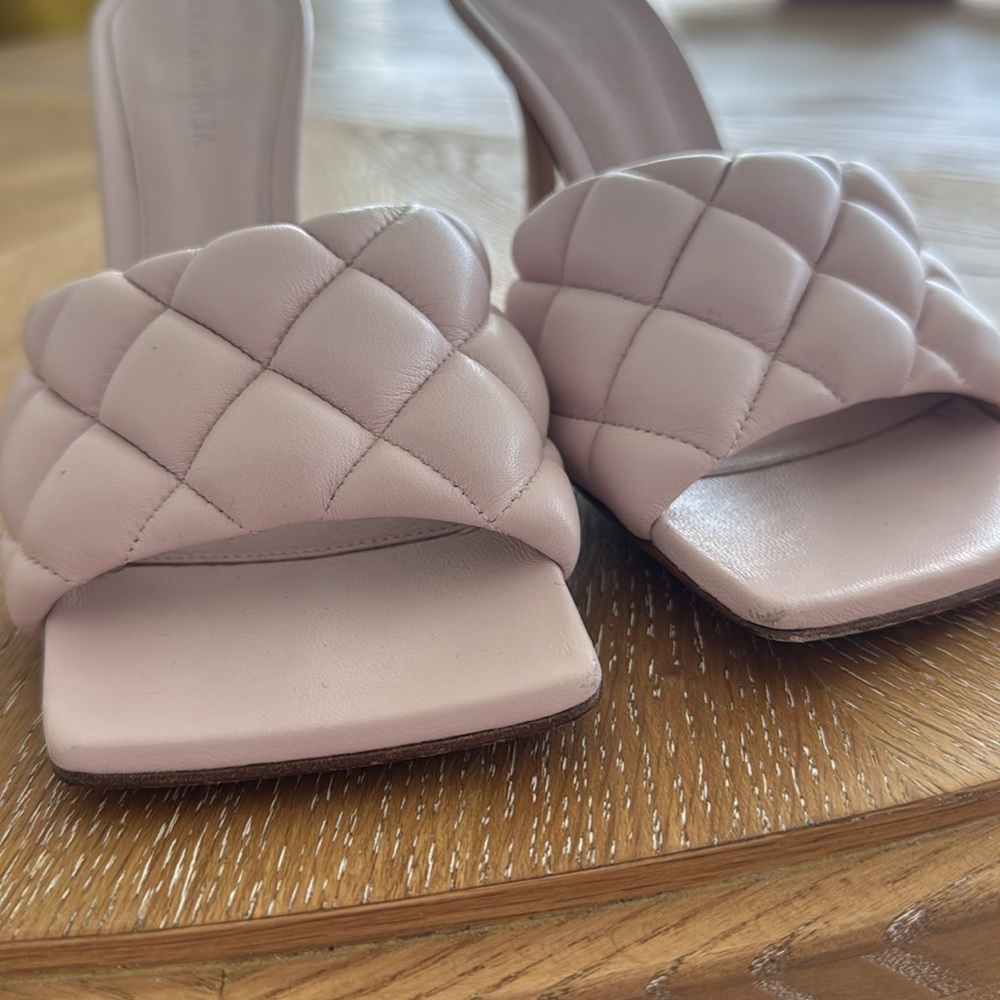 Bottega Veneta Women's Soft Pink Quilted Heels - Picture 3 of 7